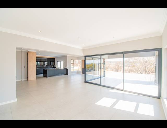 4 BEDROOM GATED ESTATE FOR SALE IN WATERLAKE FARM LIFESTYLE ESTATE